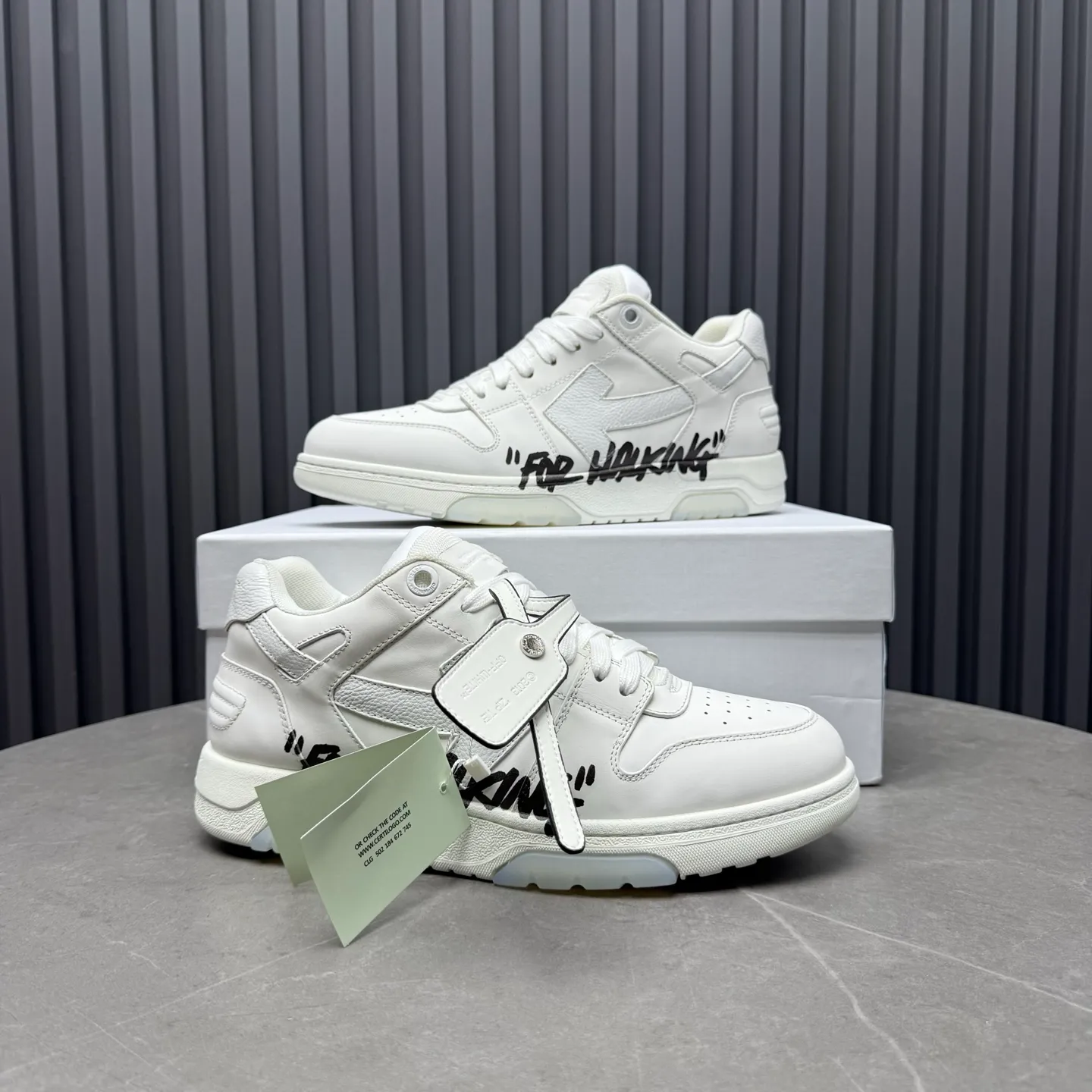 【off- white】P: 620💰Couple model👫, Size: 35-44 (Customized for men 38.45.46) High-quality version👊 "Out of office" series original molding, original lasting, production process 1:1 Original ➰OFF GRAY WHITE OW ➰ First-layer cowhide Imported skin-friendly and environmentally friendly polyester mesh Original molding high elastic and environmentally friendly molding pad Made with the original lasting process. The original molded rubber outsole (never yellows and deforms) has a super correct shape, bright color and strong three-dimensional effect👍. Packaging💯Full set of packaging synchronized with the official website (branded paper, certificate of quality, branded cloth bag)